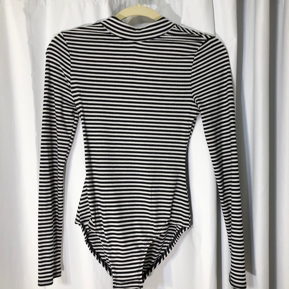 Target Black&White Striped Long Sleeve Bodysuit